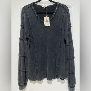 EASEL Women's Black V-Neck Top Puff Sleeve Mineral Wash